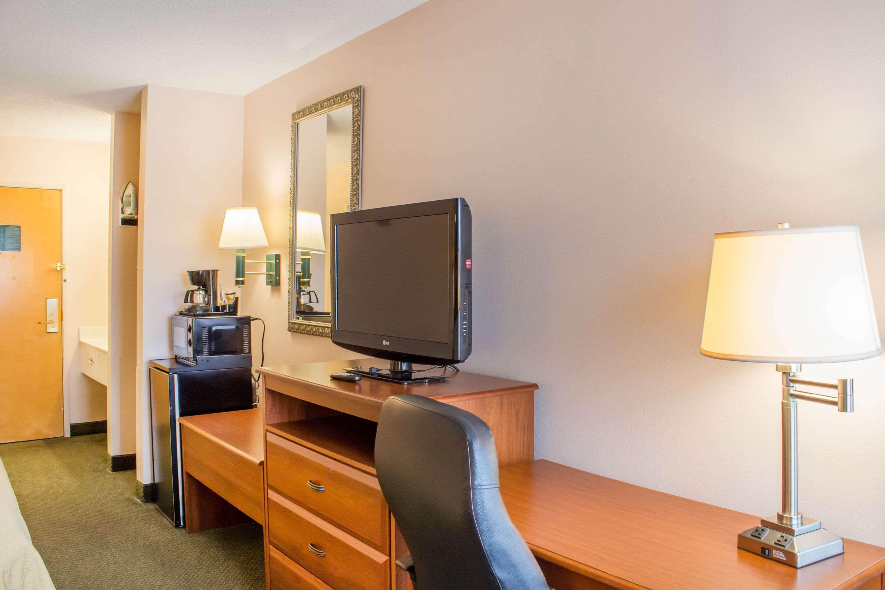 Econo Lodge Raleigh Eksteriør billede