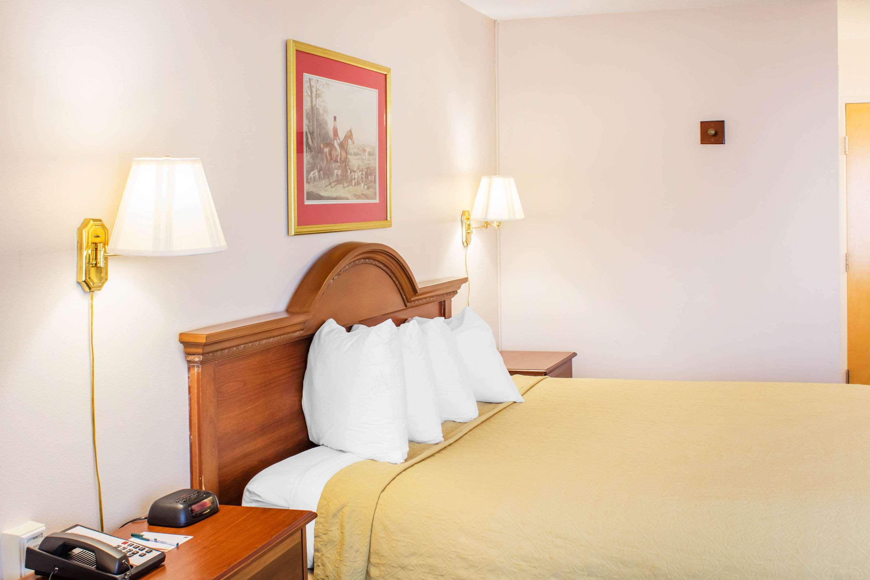 Econo Lodge Raleigh Eksteriør billede