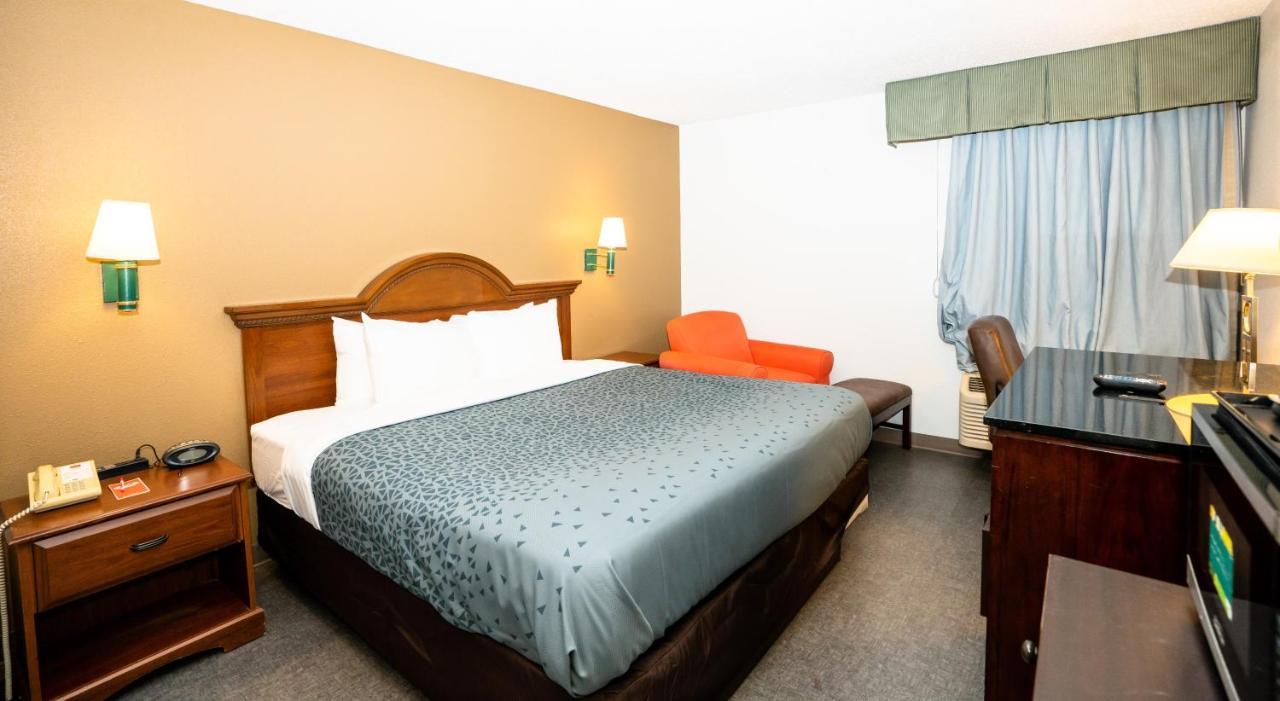 Econo Lodge Raleigh Eksteriør billede