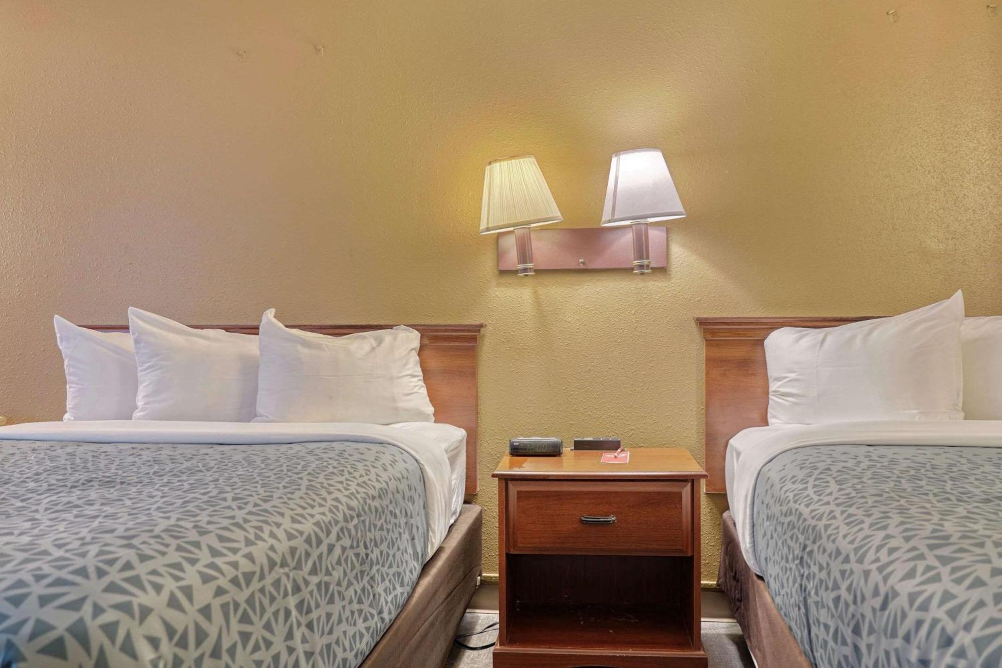 Econo Lodge Raleigh Eksteriør billede