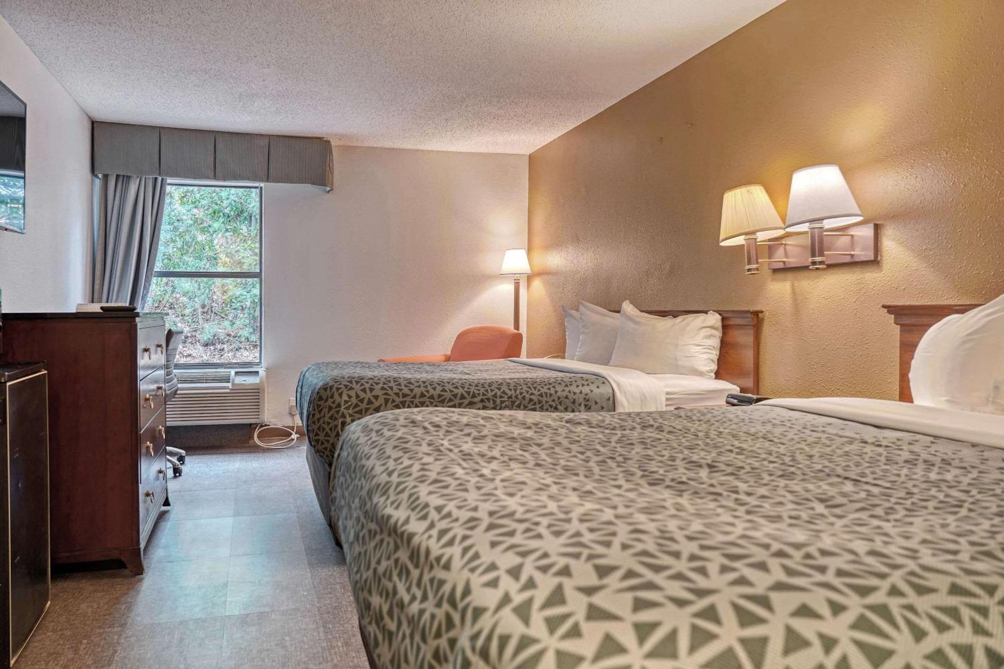Econo Lodge Raleigh Eksteriør billede