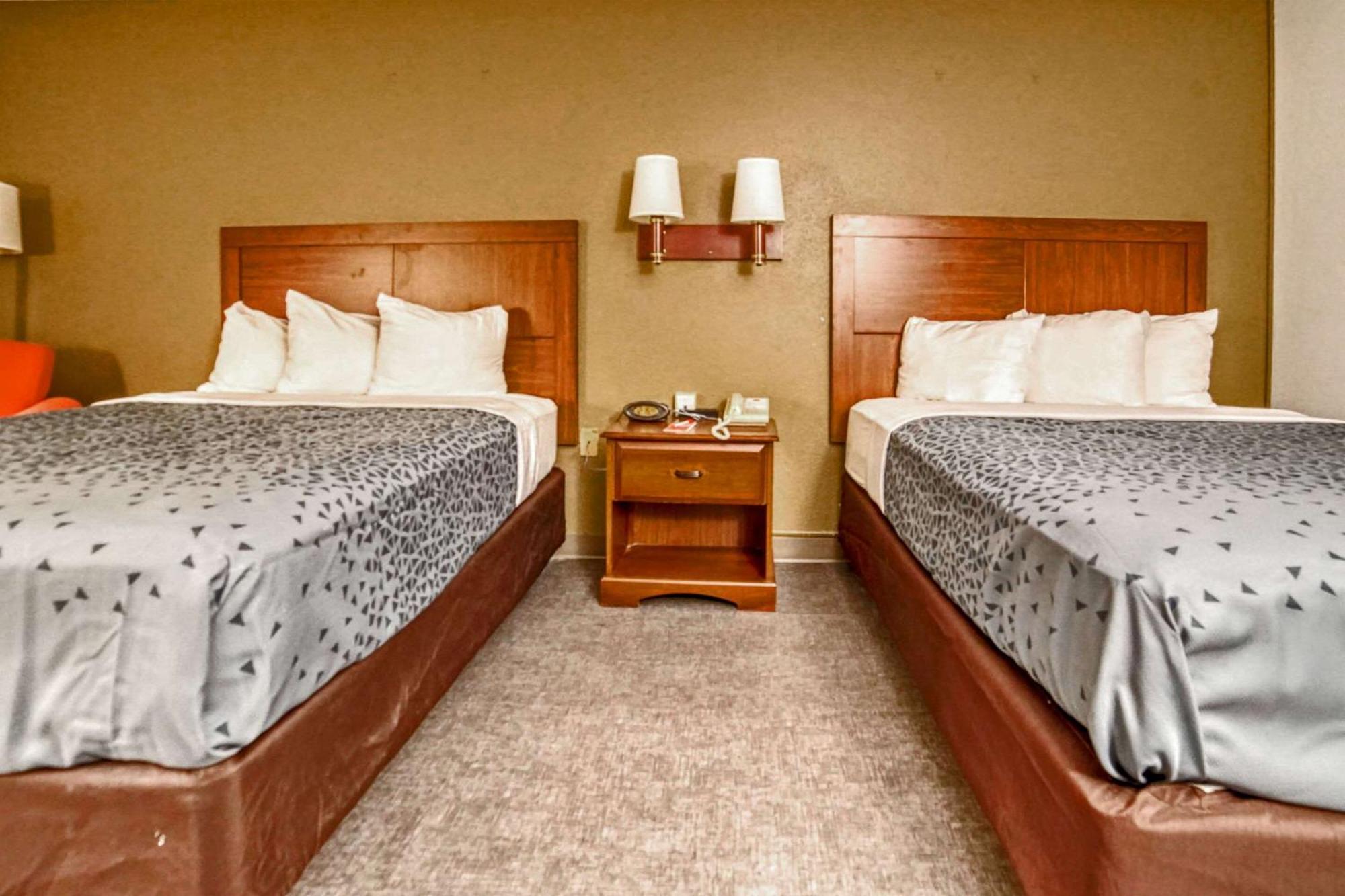 Econo Lodge Raleigh Eksteriør billede