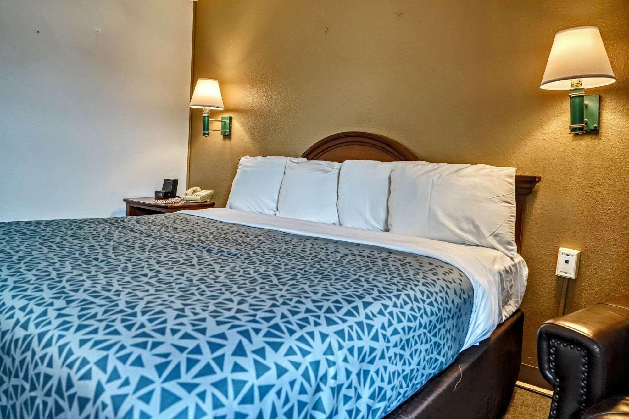 Econo Lodge Raleigh Eksteriør billede