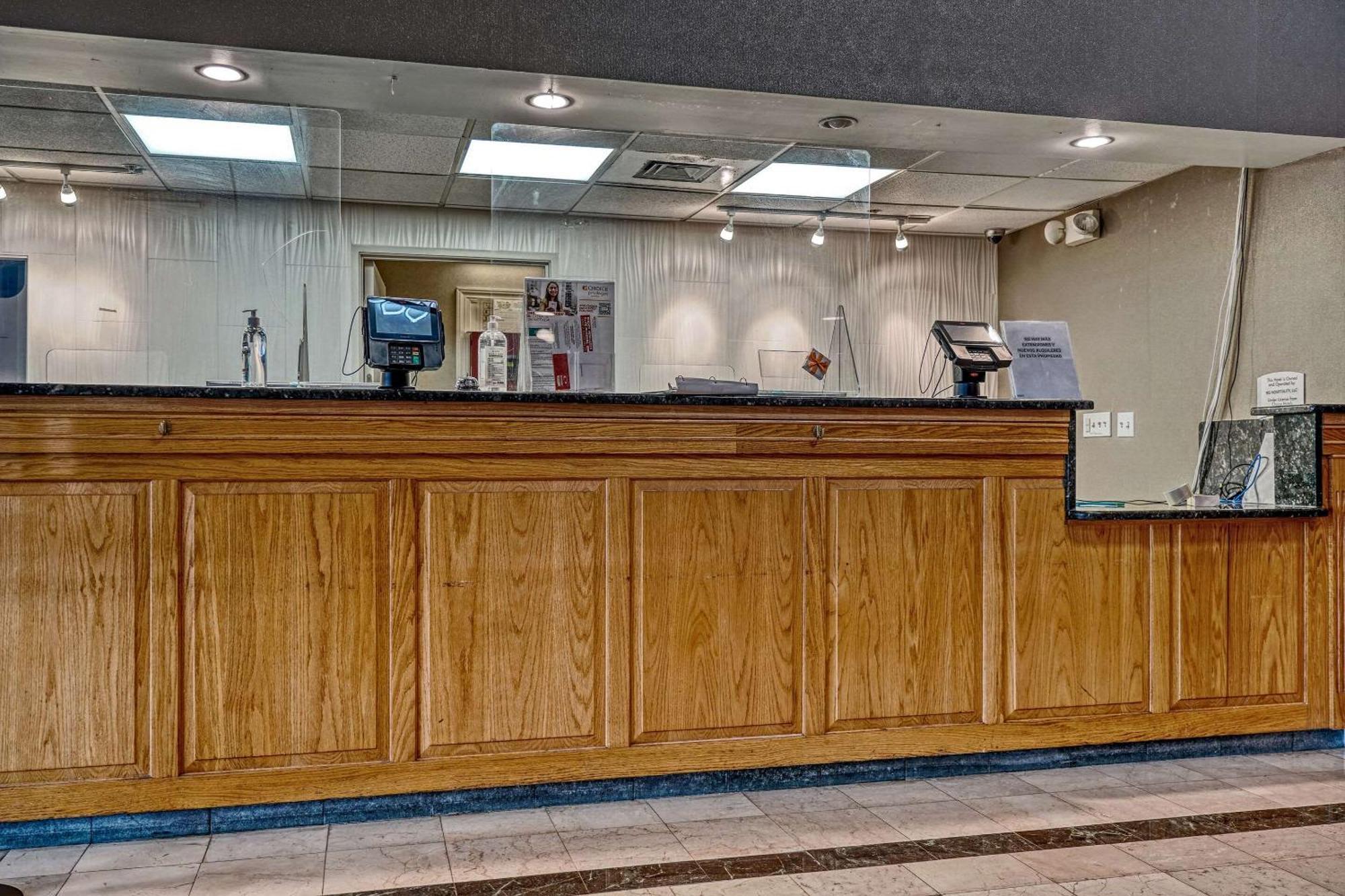 Econo Lodge Raleigh Eksteriør billede