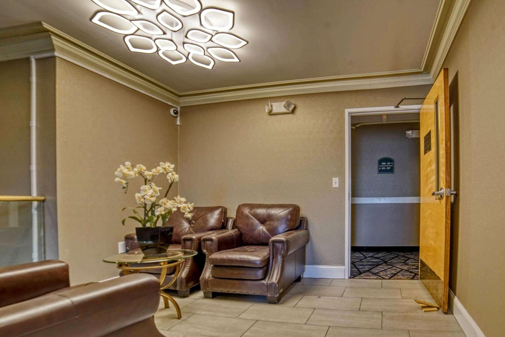 Econo Lodge Raleigh Eksteriør billede